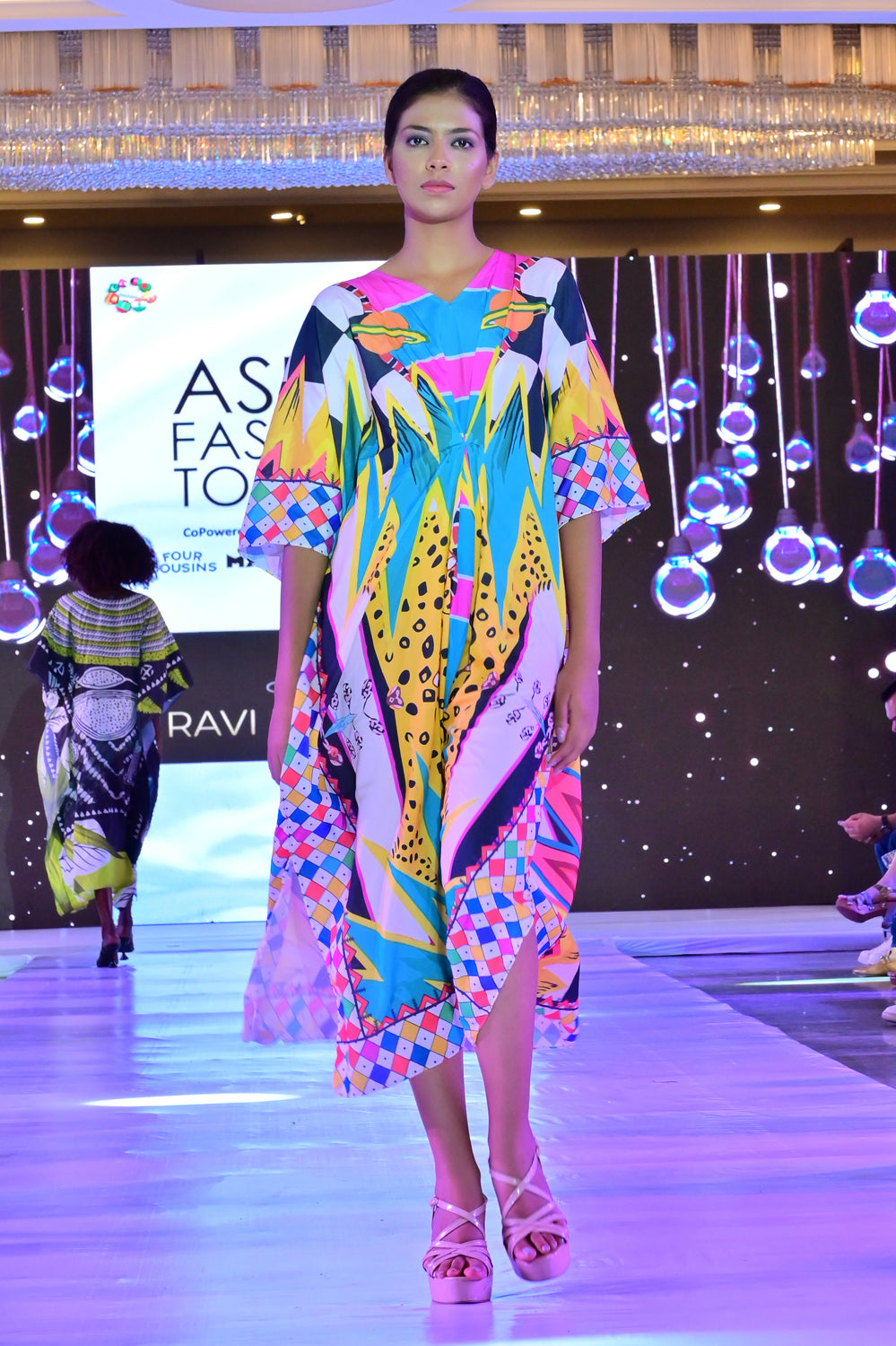 Kitaki - Noha - Multicolor Abstract Kaftan Dress Beach Wear Part Wear