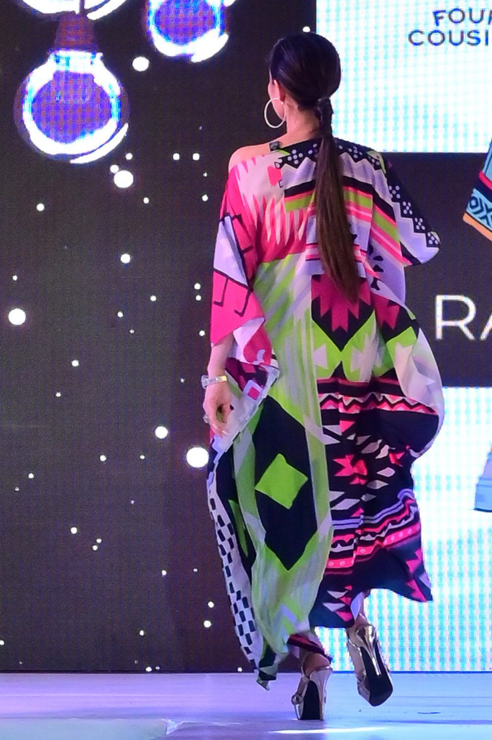 Kitaki - Noha - Printed Abstract Kaftan Dress