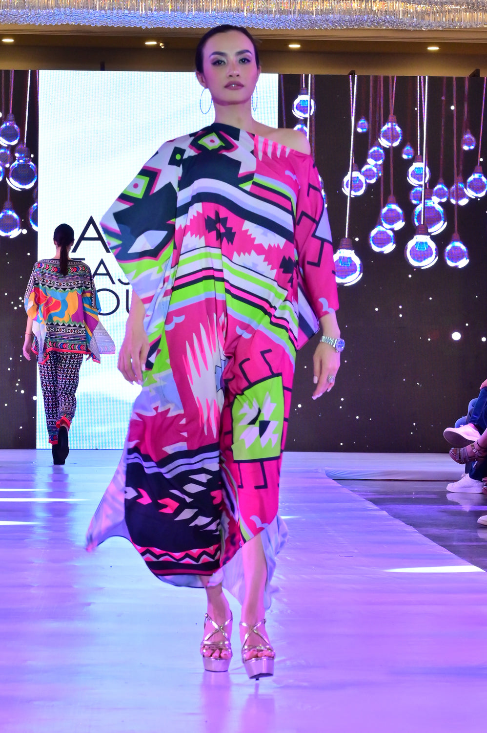 Kitaki - Noha - Printed Abstract Kaftan Dress