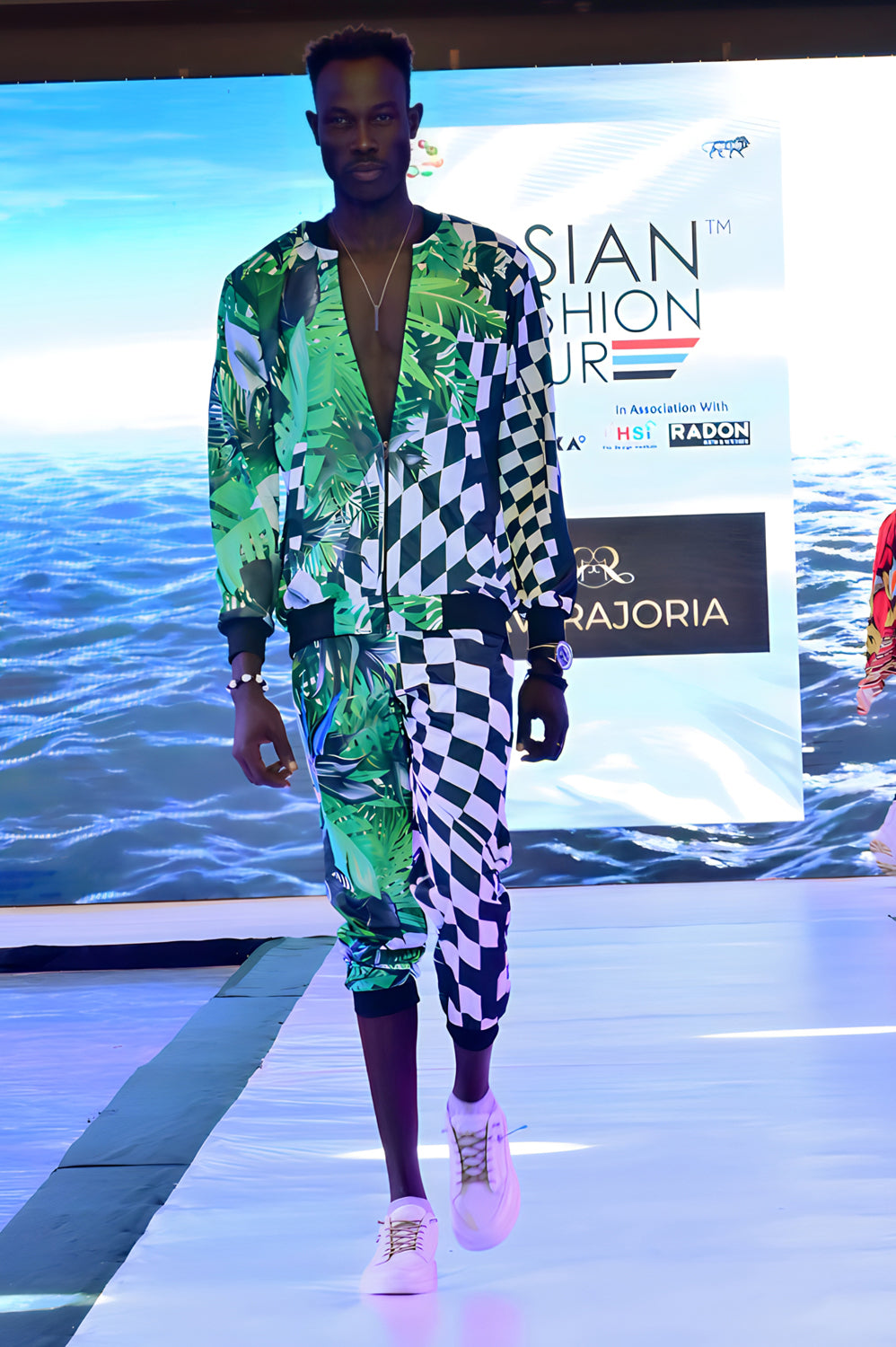 Kitaki - Men - Tropical And Check Printed Tracksuit