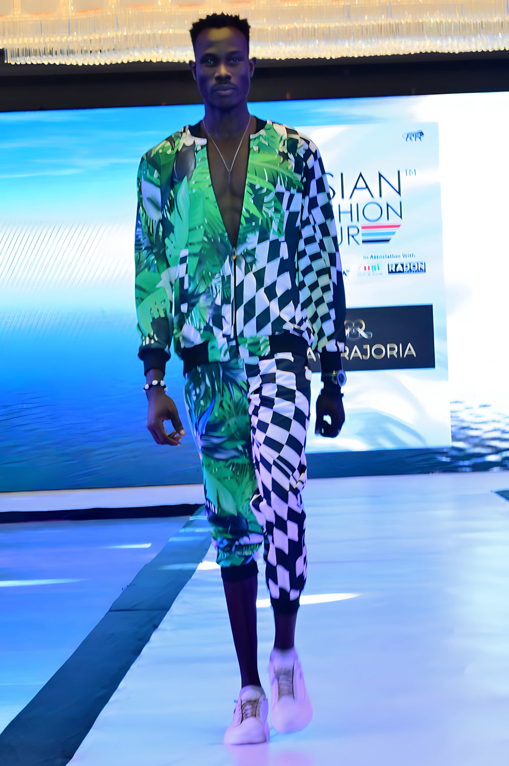 Kitaki - Men - Tropical And Check Printed Tracksuit