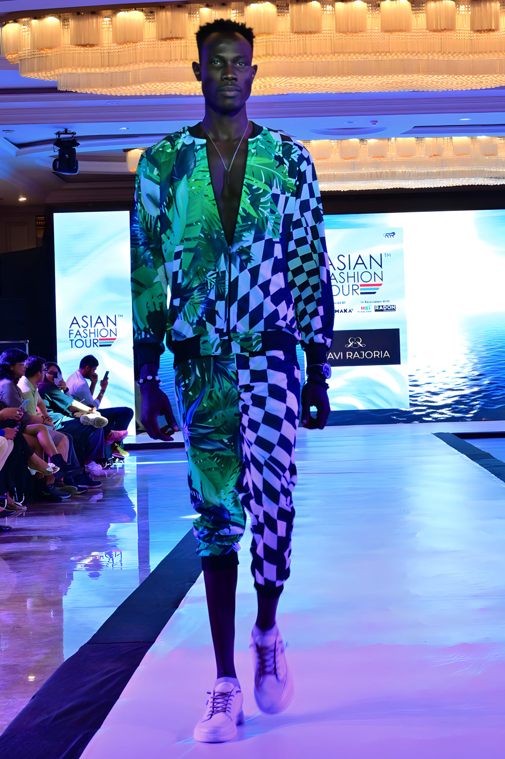 Kitaki - Men - Tropical And Check Printed Tracksuit